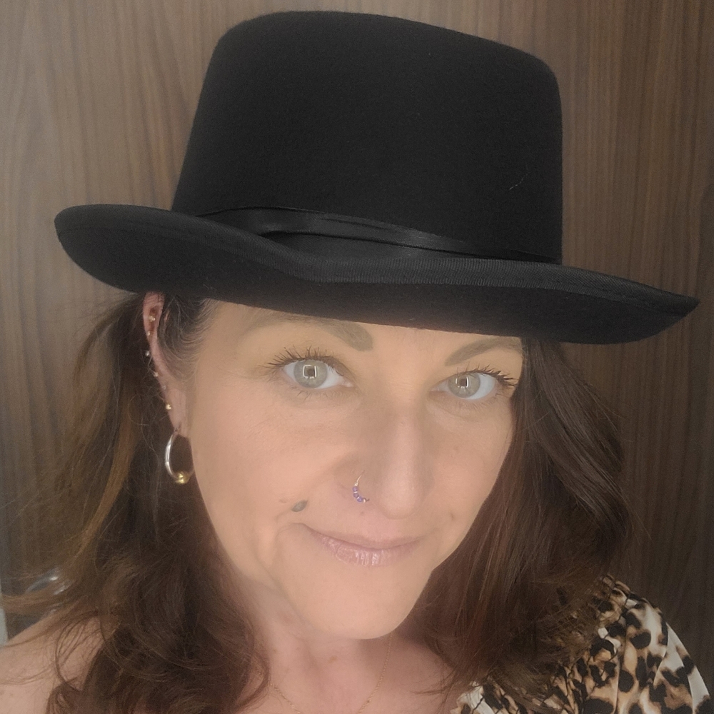 Meet your Posher, Posh